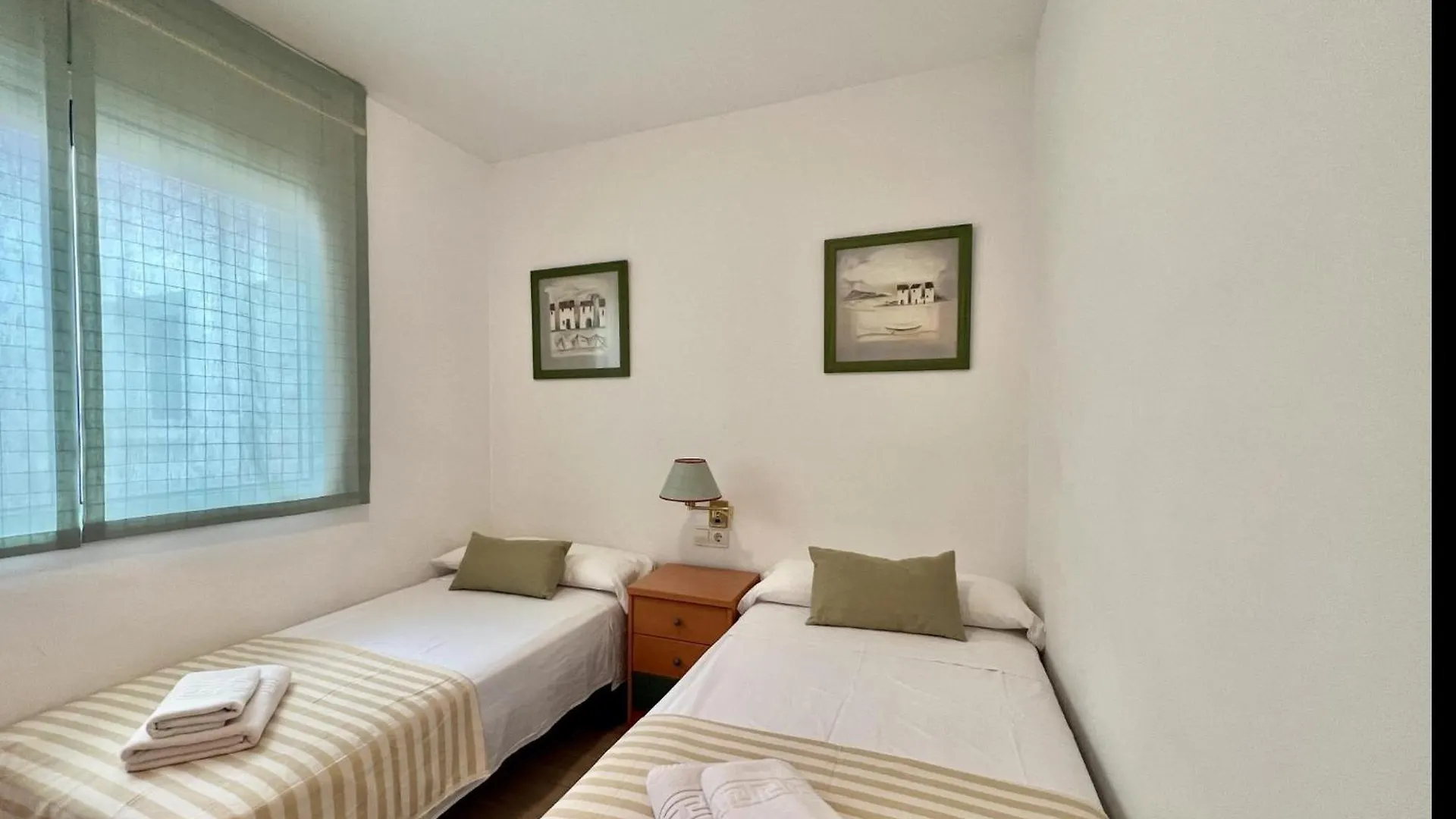 Homing Port Cambrils 15 Apartment 0*,